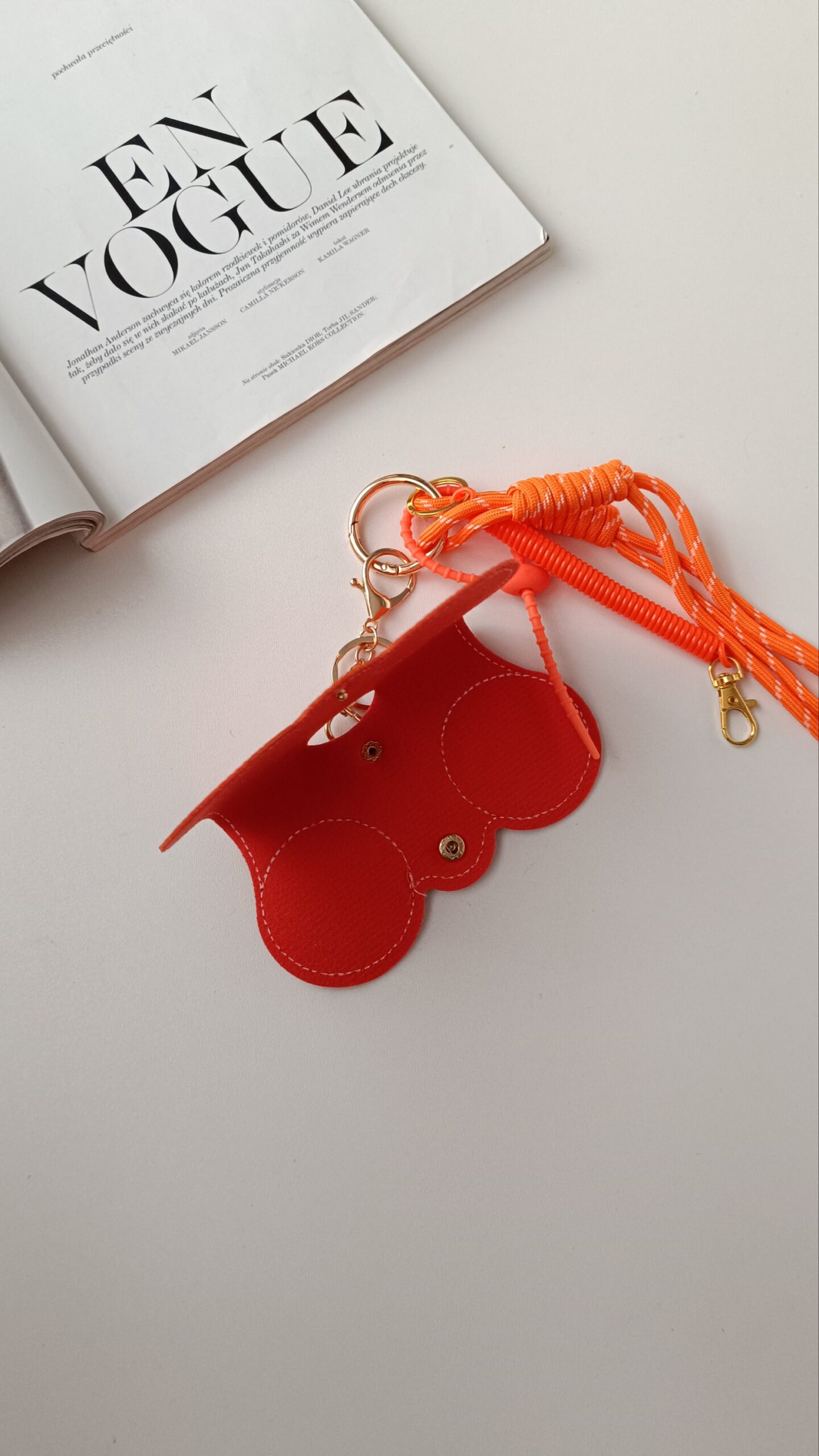 Brelok etui na okulary pomaranczowe - obrazek 3