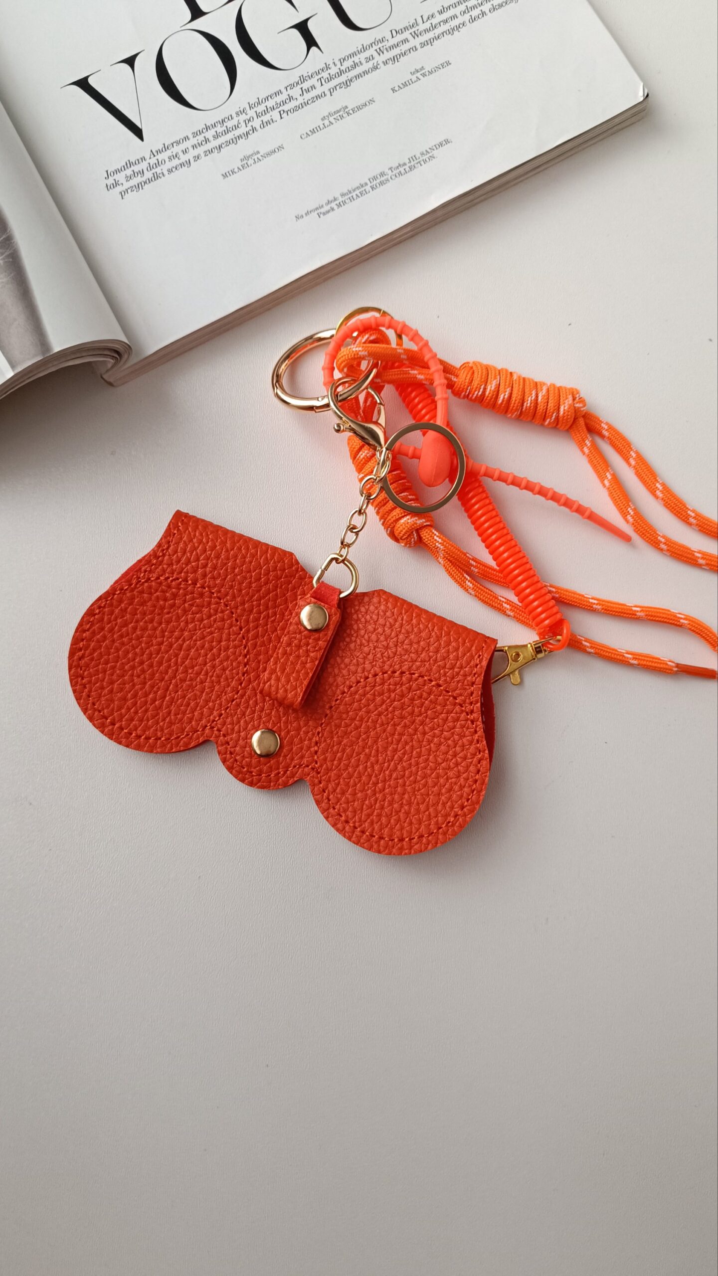 Brelok etui na okulary pomaranczowe - obrazek 2